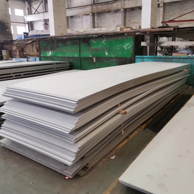 La place a laminé à froid la dureté 660HV200 de la feuille 0.6mm de solides solubles 304