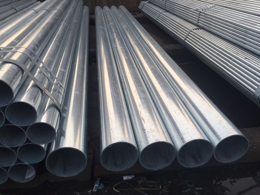 Le tuyau en acier soudé de Gi a galvanisé la surface enduite diamètre extérieur de 10 - 80 millimètres